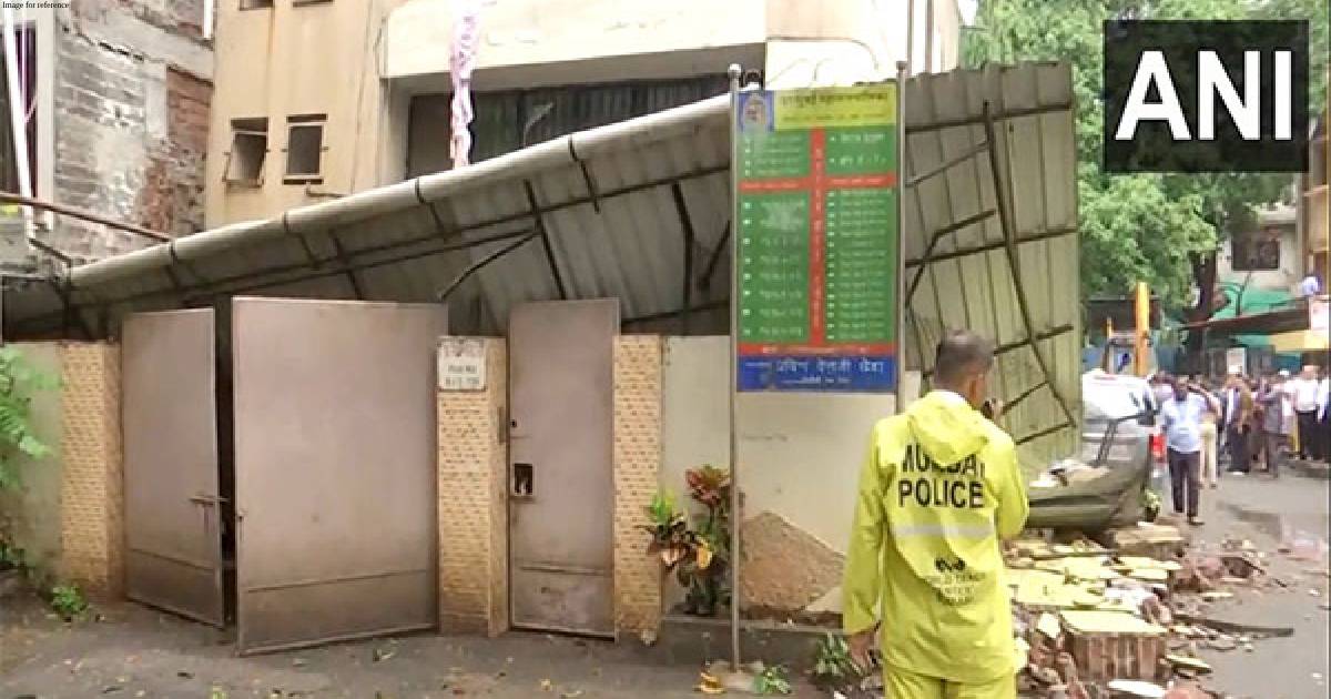 Mumbai: Portion of building collapsed in Ghatkopar, rescue operation underway